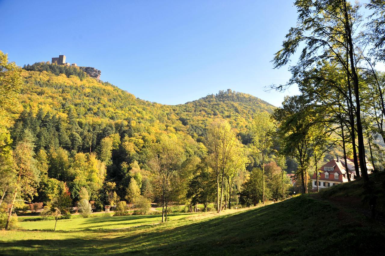 Villa Waldfrieden - Design Trifft Budget Annweiler am Trifels Luaran gambar